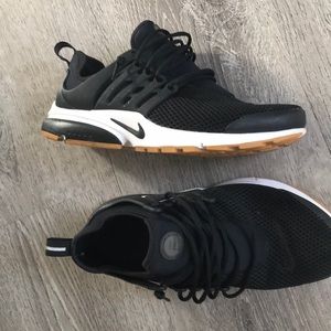 COPY - Nike Prestos